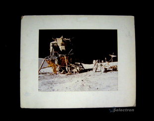 Picture of an American Mission on the Moon (item #230)