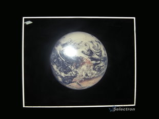 Picture of Earth (item #241)